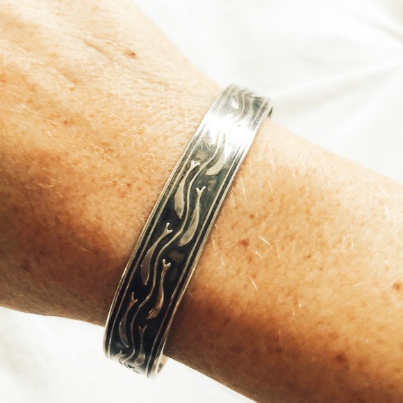 Novica Sterling Silver Fish Cuff Bracelet - Picture 1 of 7